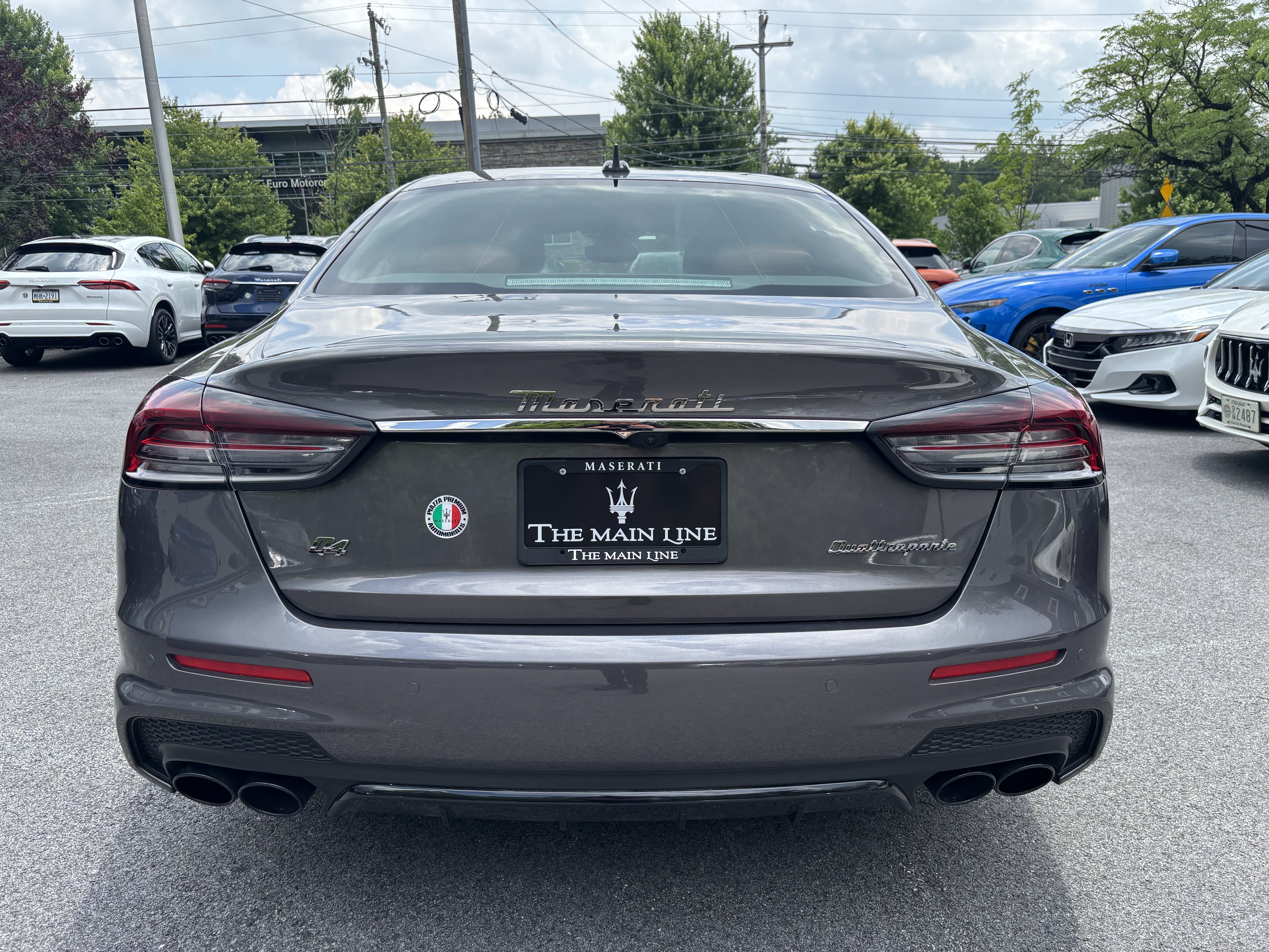 Used 2022 Maserati Quattroporte Modena Q4 AWD/4WD image 4