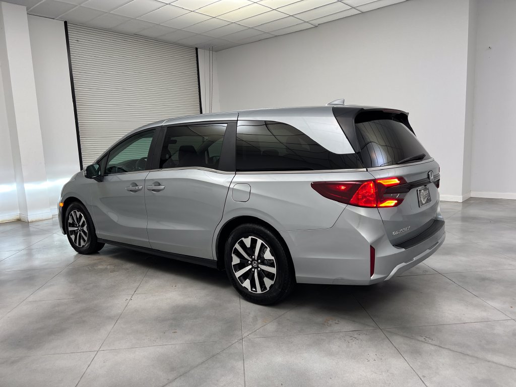 Used 2025 Honda Odyssey EX-L image 5