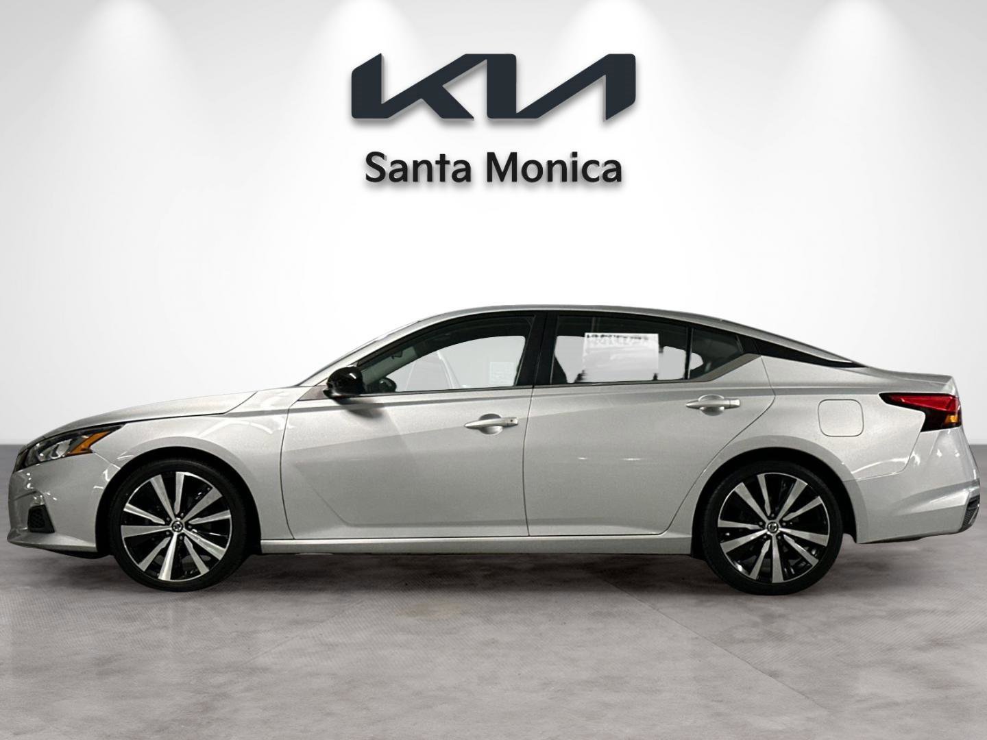 Used 2020 Nissan Altima 2.5 SR image 2
