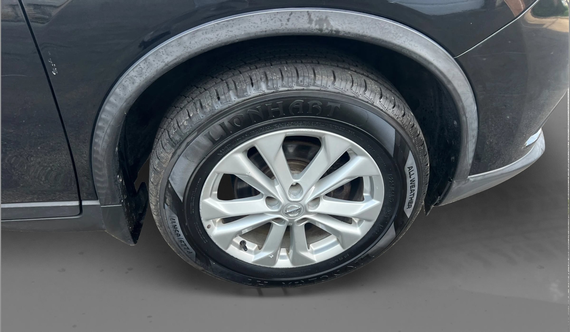 Used 2016 Nissan Rogue SV AWD/4WD image 25