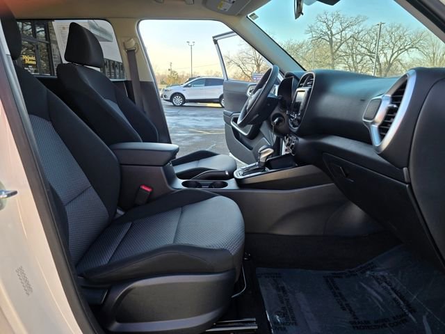 Used 2024 Kia Soul LX w/ Option Group 015 image 30