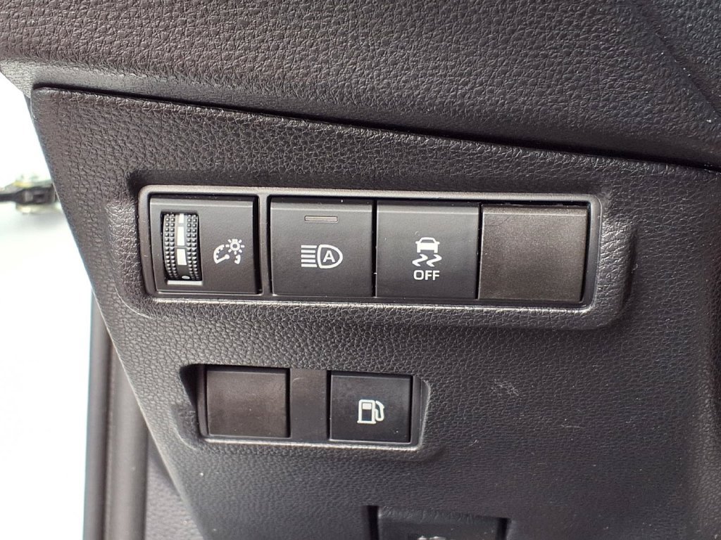 Used 2025 Toyota Corolla Cross AWD Hybrid w/ Moonroof Package image 29