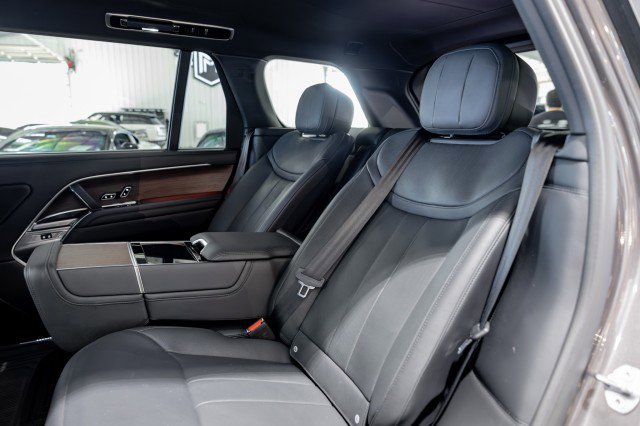 Used 2023 Land Rover Range Rover Long Wheelbase Autobiography image 39