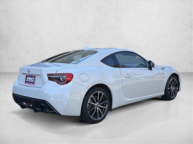 Used 2018 Toyota 86 RWD image 5