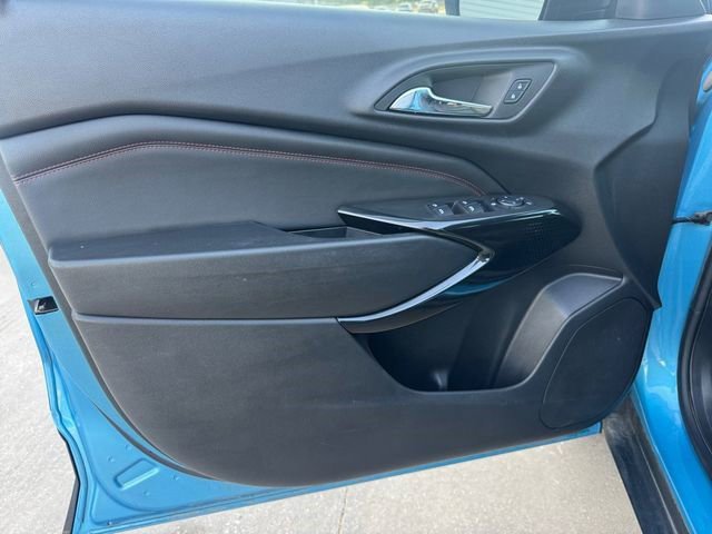 Certified 2025 Chevrolet Trax RS w/ Sunroof Package FWD image 4