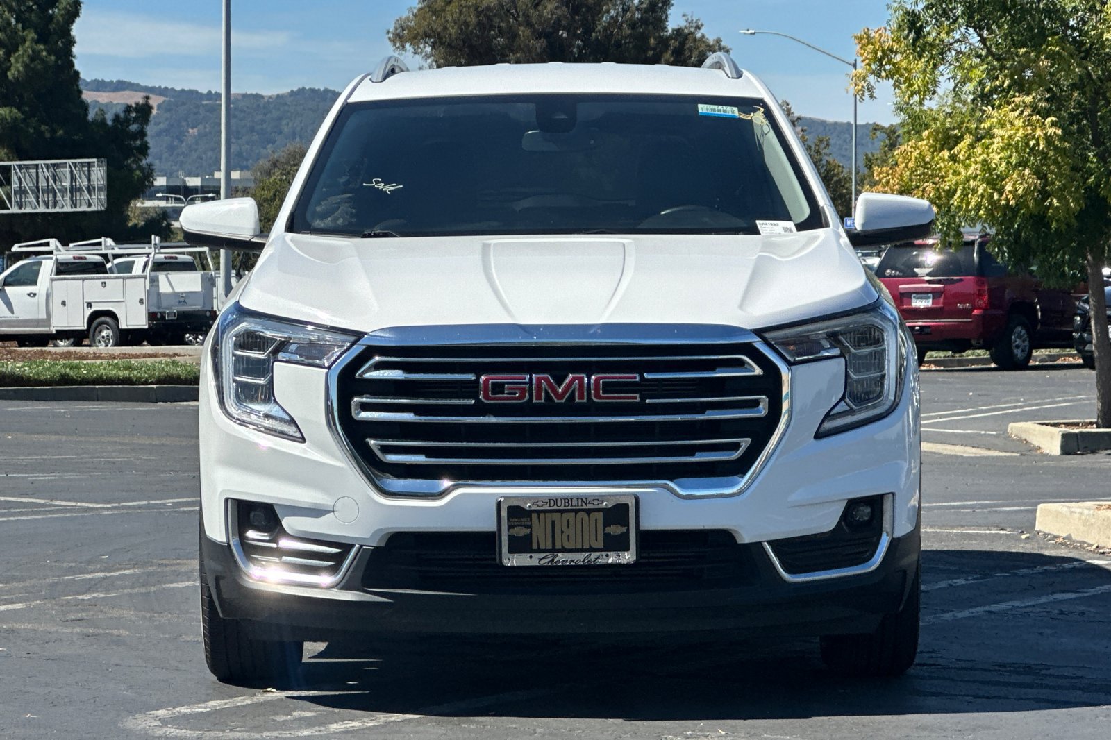 Used 2024 GMC Terrain SLT FWD image 9