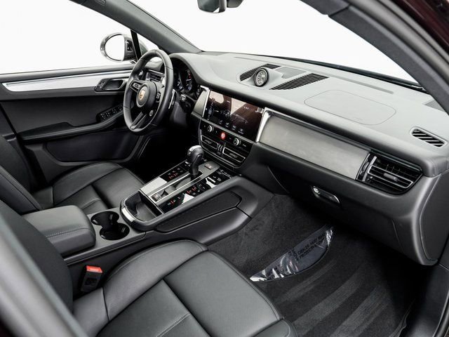 Certified 2023 Porsche Macan Turbo image 24