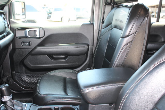 Used 2023 Jeep Wrangler Unlimited Sahara w/ Cold Weather Group AWD/4WD image 37