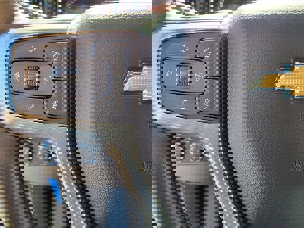 Used 2025 Chevrolet Silverado 1500 LT RWD image 12