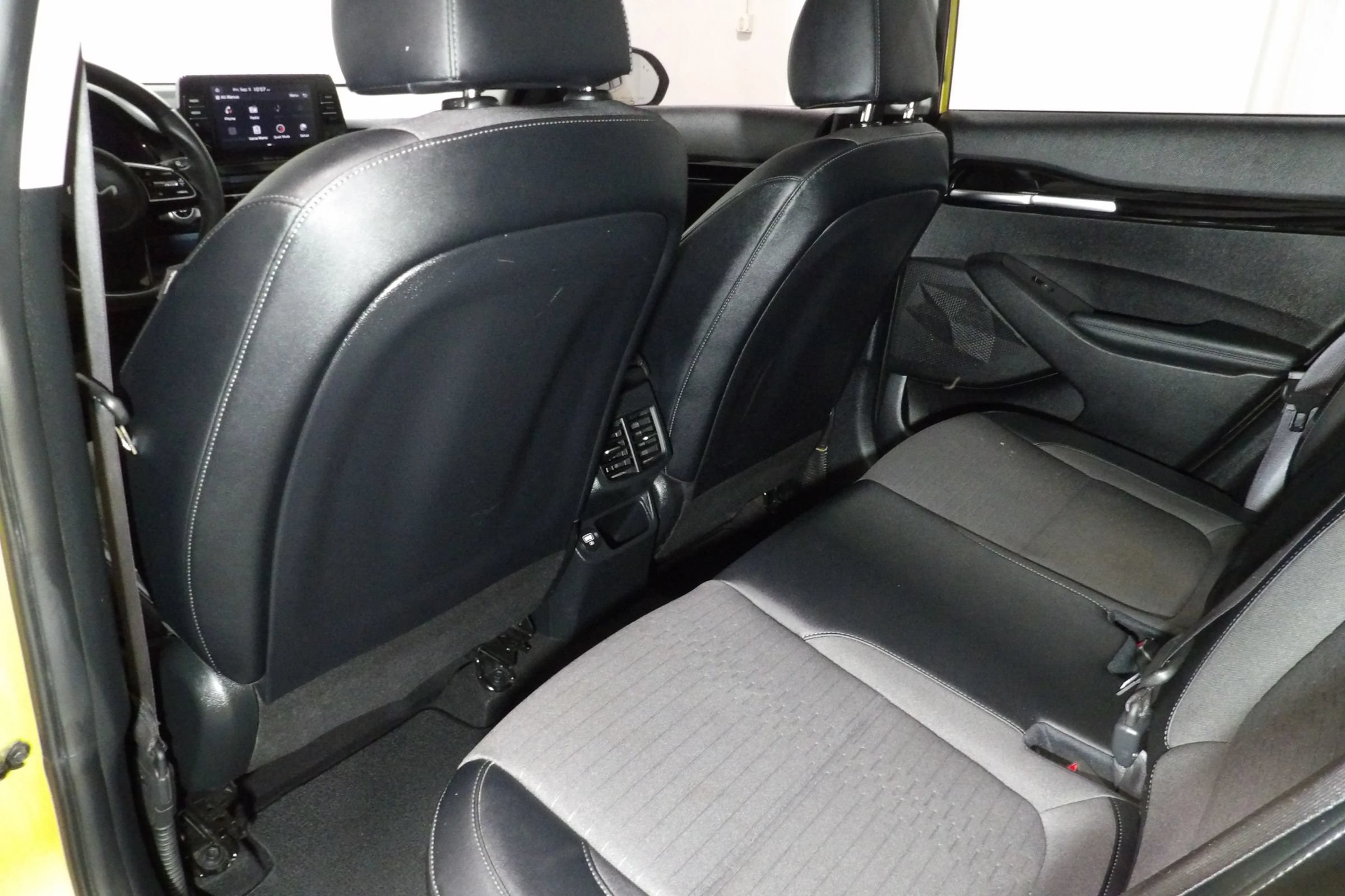 Used 2023 Kia Seltos S AWD/4WD image 15