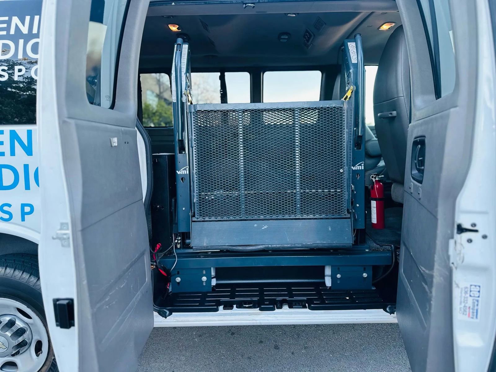 Used 2014 Chevrolet Express 2500 LT w/ LT Preferred Equipment Group RWD image 18
