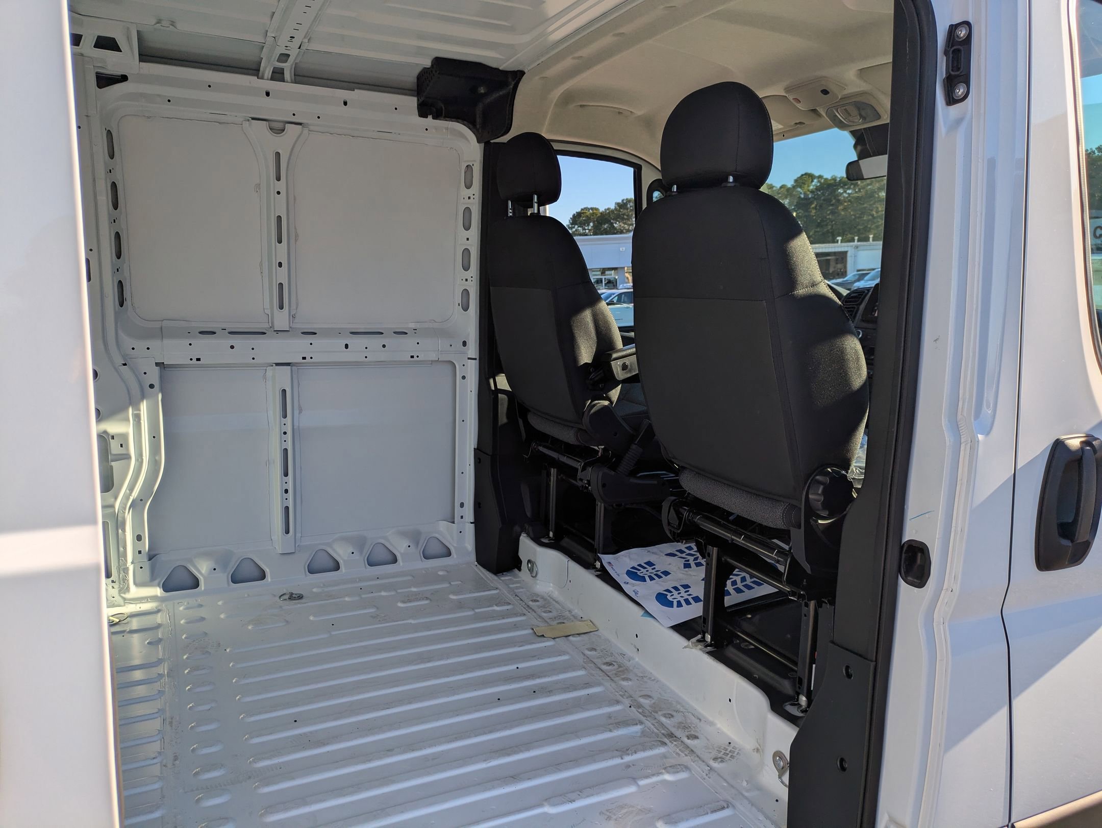 New 2026 RAM ProMaster 1500 w/ Convenience Group FWD image 22