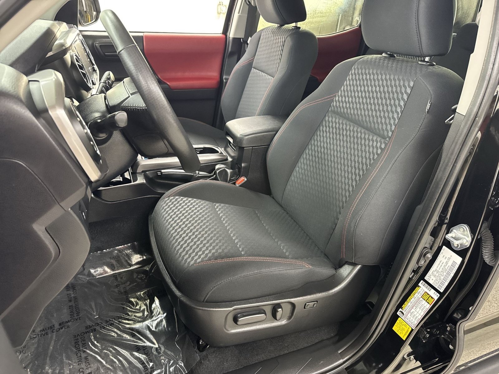 Used 2023 Toyota Tacoma SR5 AWD/4WD image 25