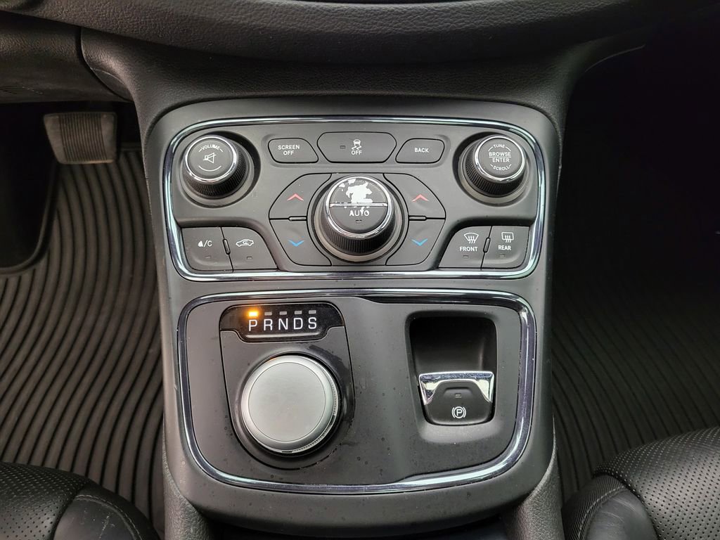 Used 2016 Chrysler 200 S w/ Navigation & Sound Group I image 37