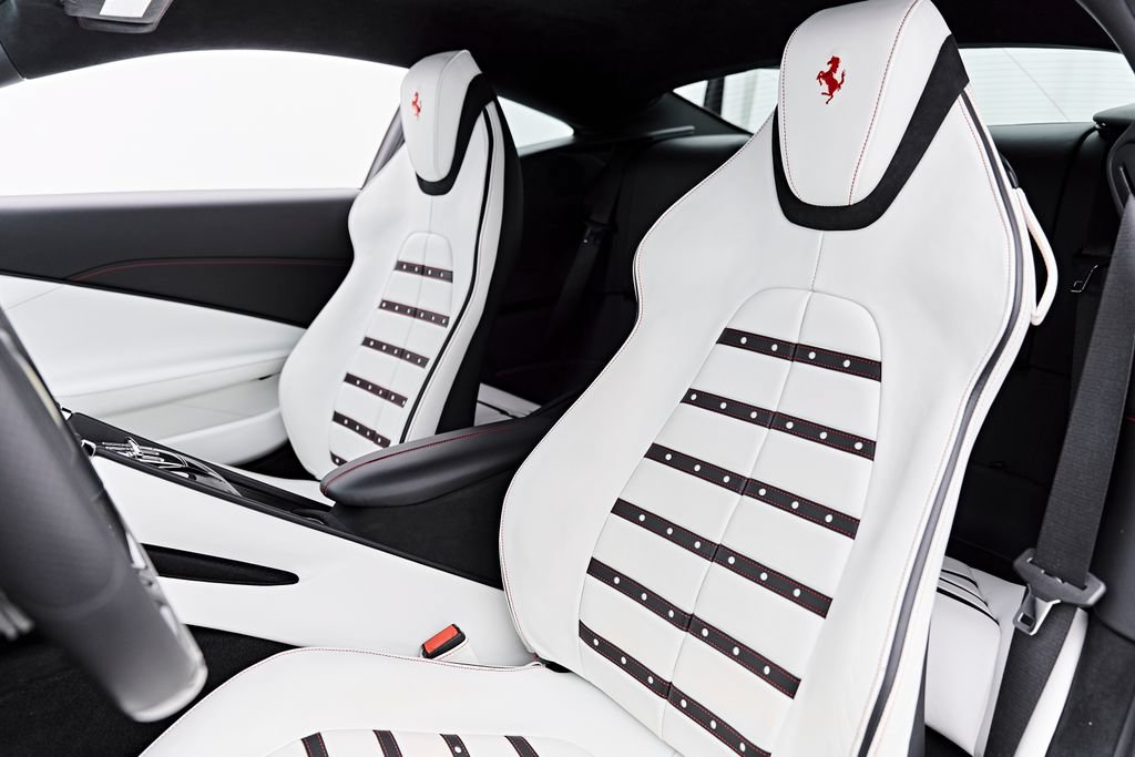 Used 2022 Ferrari Roma RWD image 57