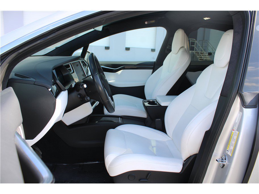 Used 2018 Tesla Model X 75D AWD/4WD image 8