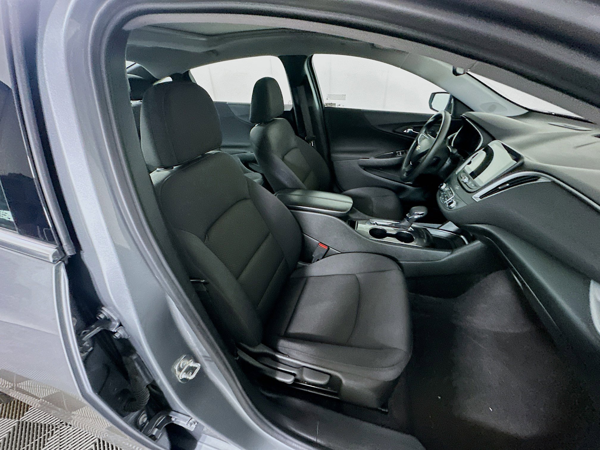 Used 2024 Chevrolet Malibu LT FWD image 27