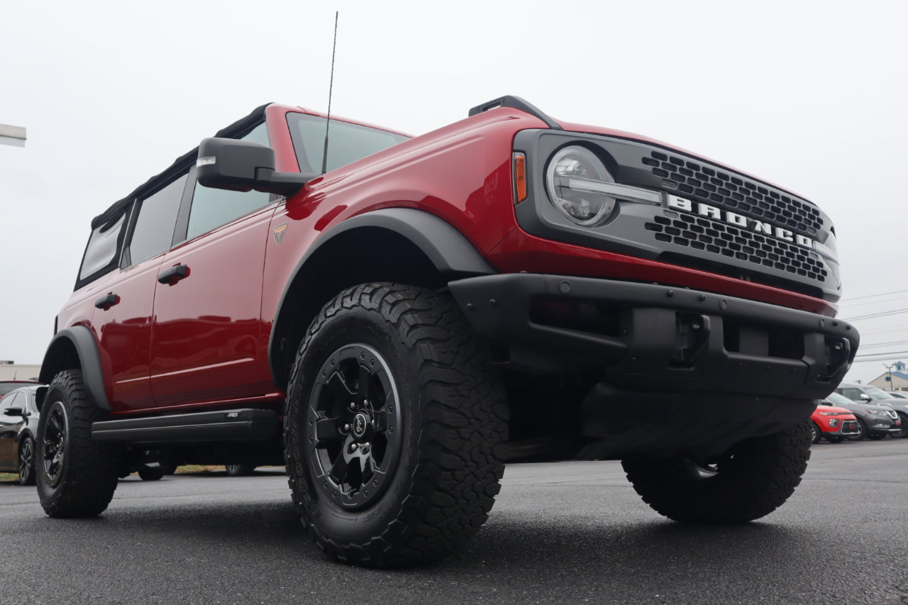 Used 2021 Ford Bronco Badlands image 17