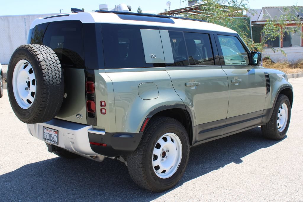 Used 2022 Land Rover Defender 110 S AWD/4WD image 4
