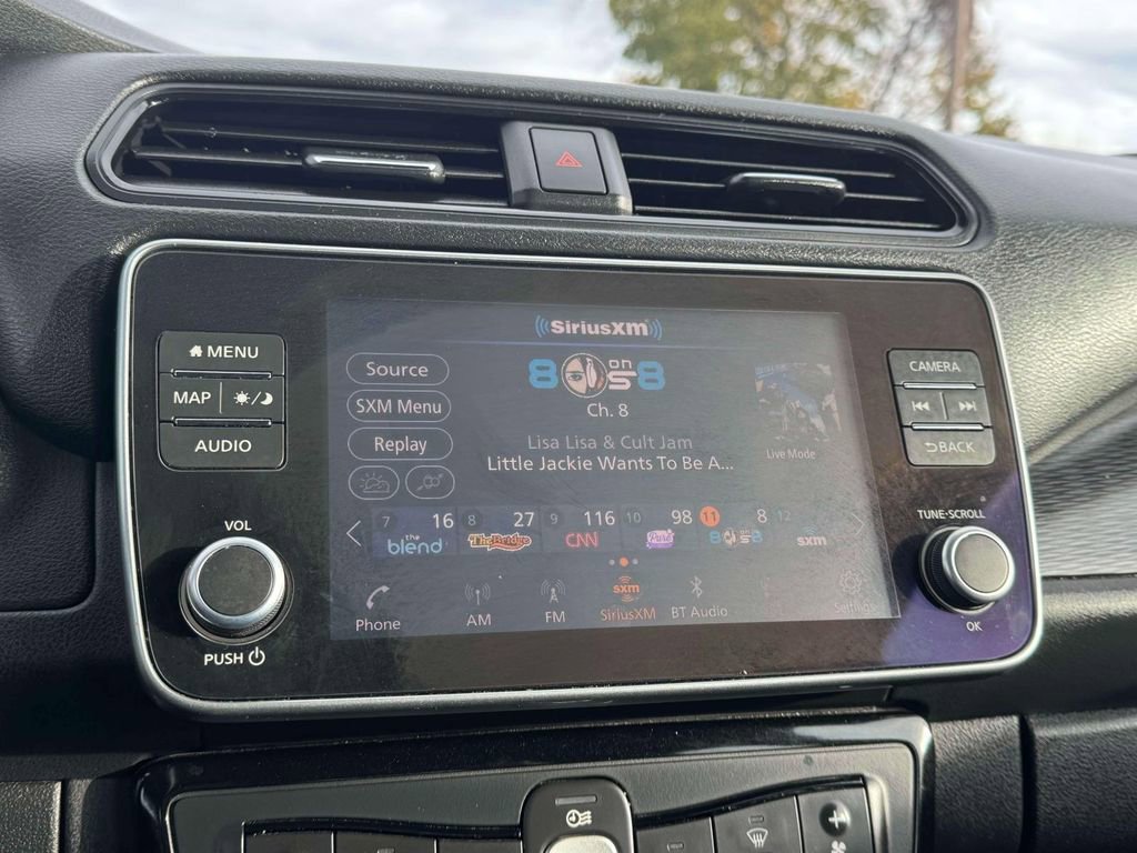 Certified 2025 Nissan Leaf SV Plus image 27