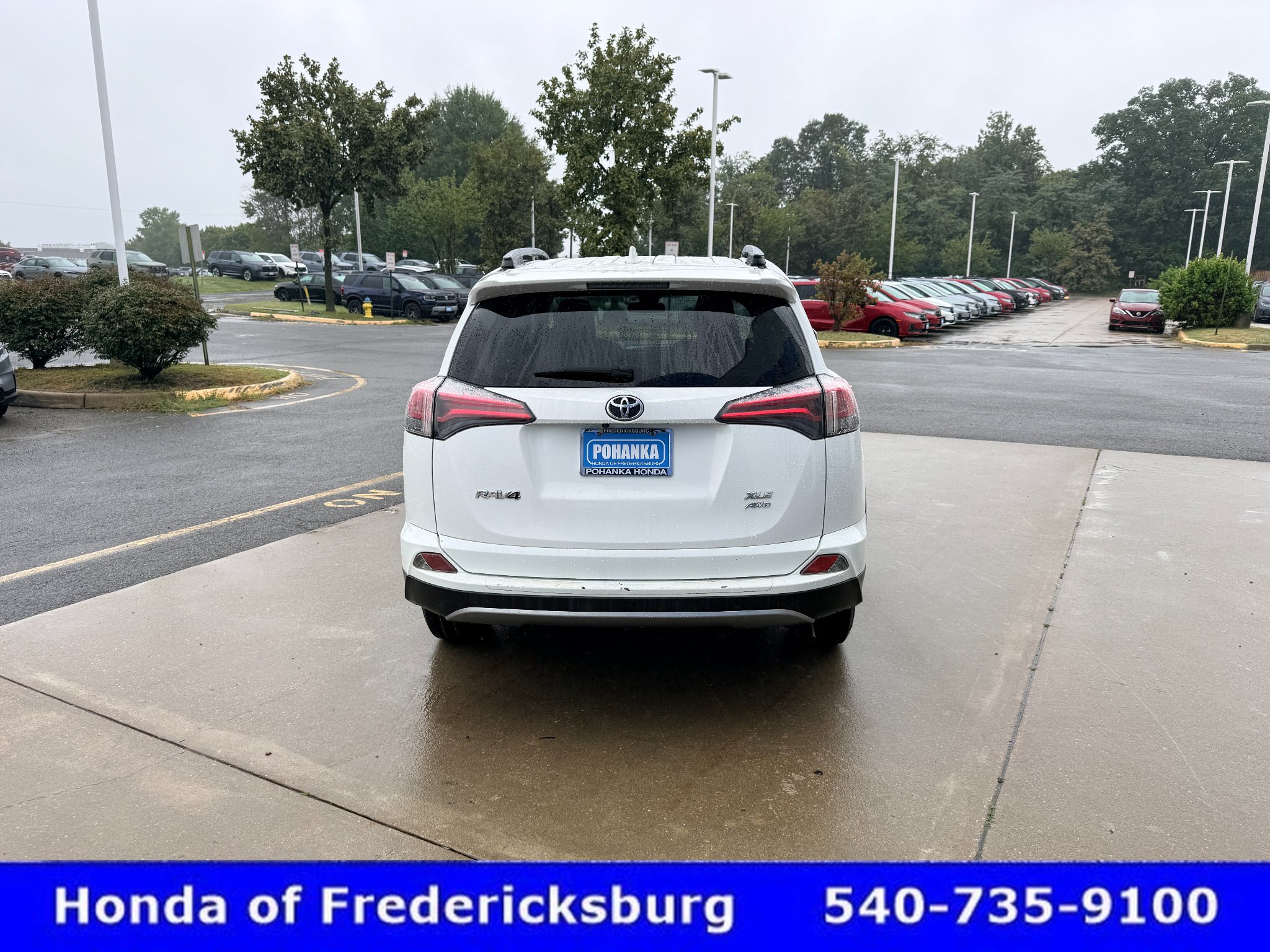 Used 2018 Toyota RAV4 XLE w/ Plus Extra Value Package AWD/4WD image 5