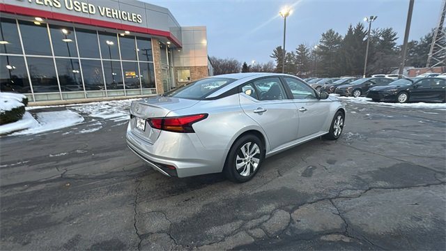 Used 2024 Nissan Altima 2.5 S image 31