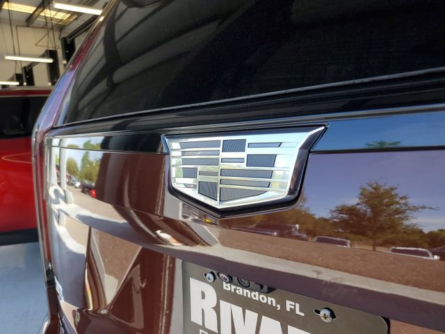 Used 2023 Cadillac Escalade Sport Platinum w/ LPO, ONYX Package AWD/4WD image 6