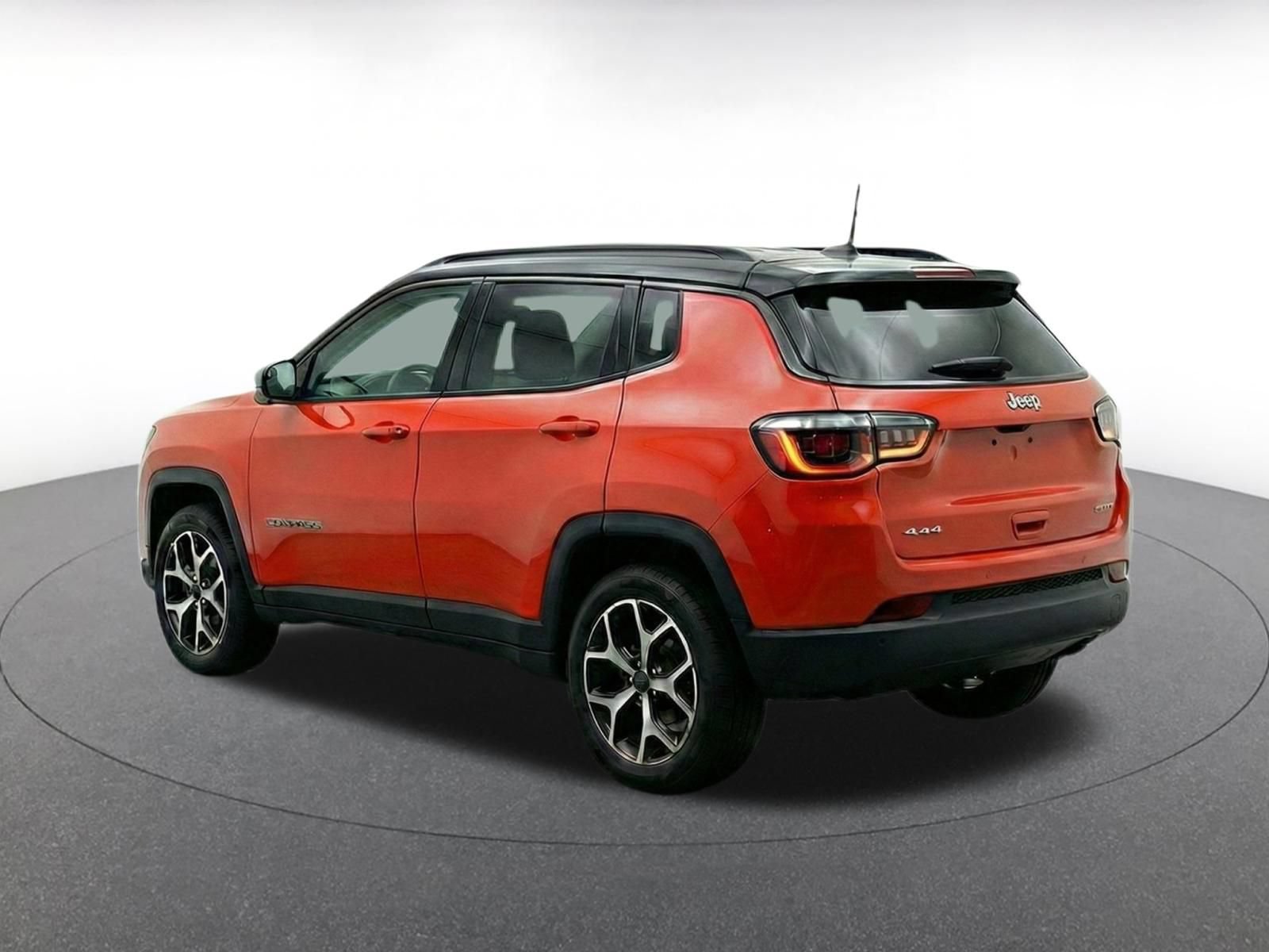 Used 2025 Jeep Compass Limited AWD/4WD image 6