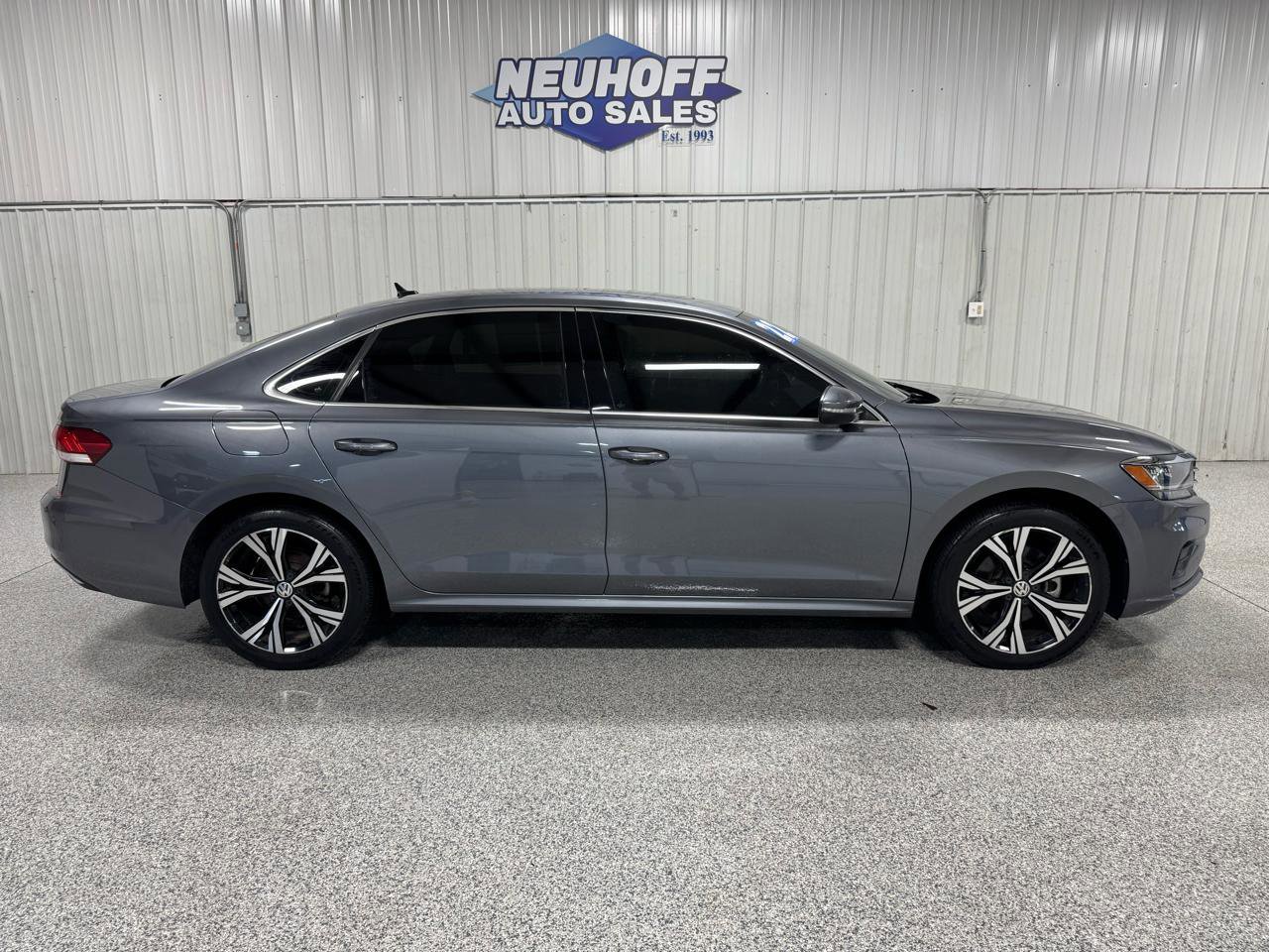 Used 2022 Volkswagen Passat 2.0T SE