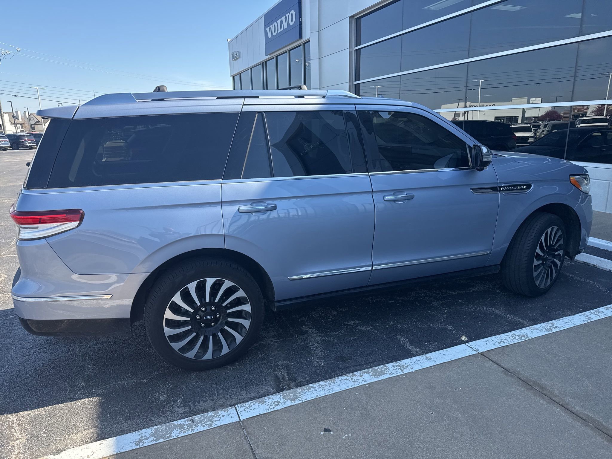 Certified 2024 Lincoln Navigator Black Label image 4