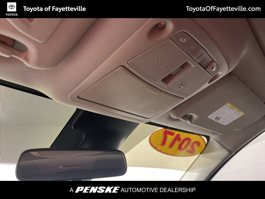 Used 2017 Nissan Rogue Sport SL w/ SL Premium Package image 28