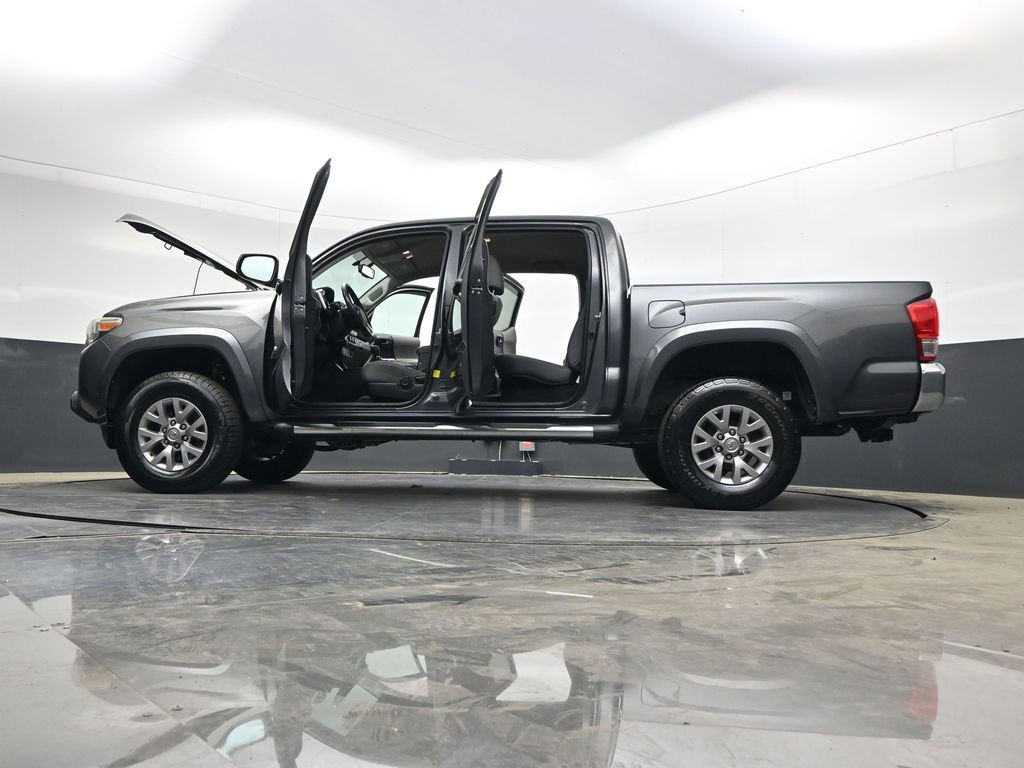 Used 2016 Toyota Tacoma SR5 w/ SR5 Appearance Package (SN) image 37