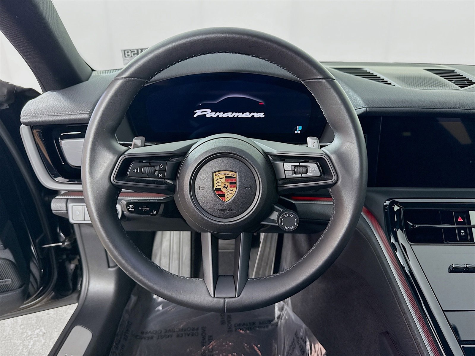 Certified 2025 Porsche Panamera image 12
