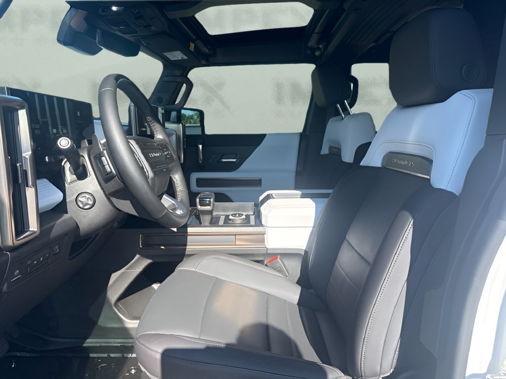 Used 2025 GMC Hummer EV 2X AWD/4WD image 9