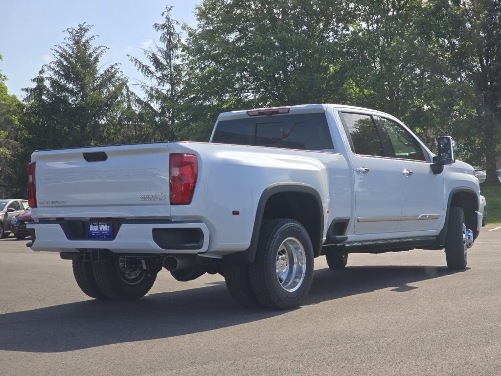 New 2026 Chevrolet Silverado 3500 High Country w/ High Country Premium Package AWD/4WD image 16