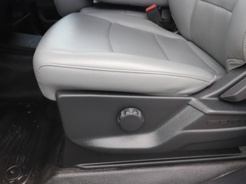 Certified 2025 Ford F350 XL AWD/4WD image 16