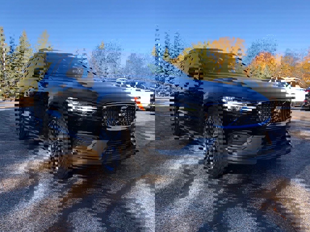 Used 2025 Volvo V60 B5 Cross Country Plus