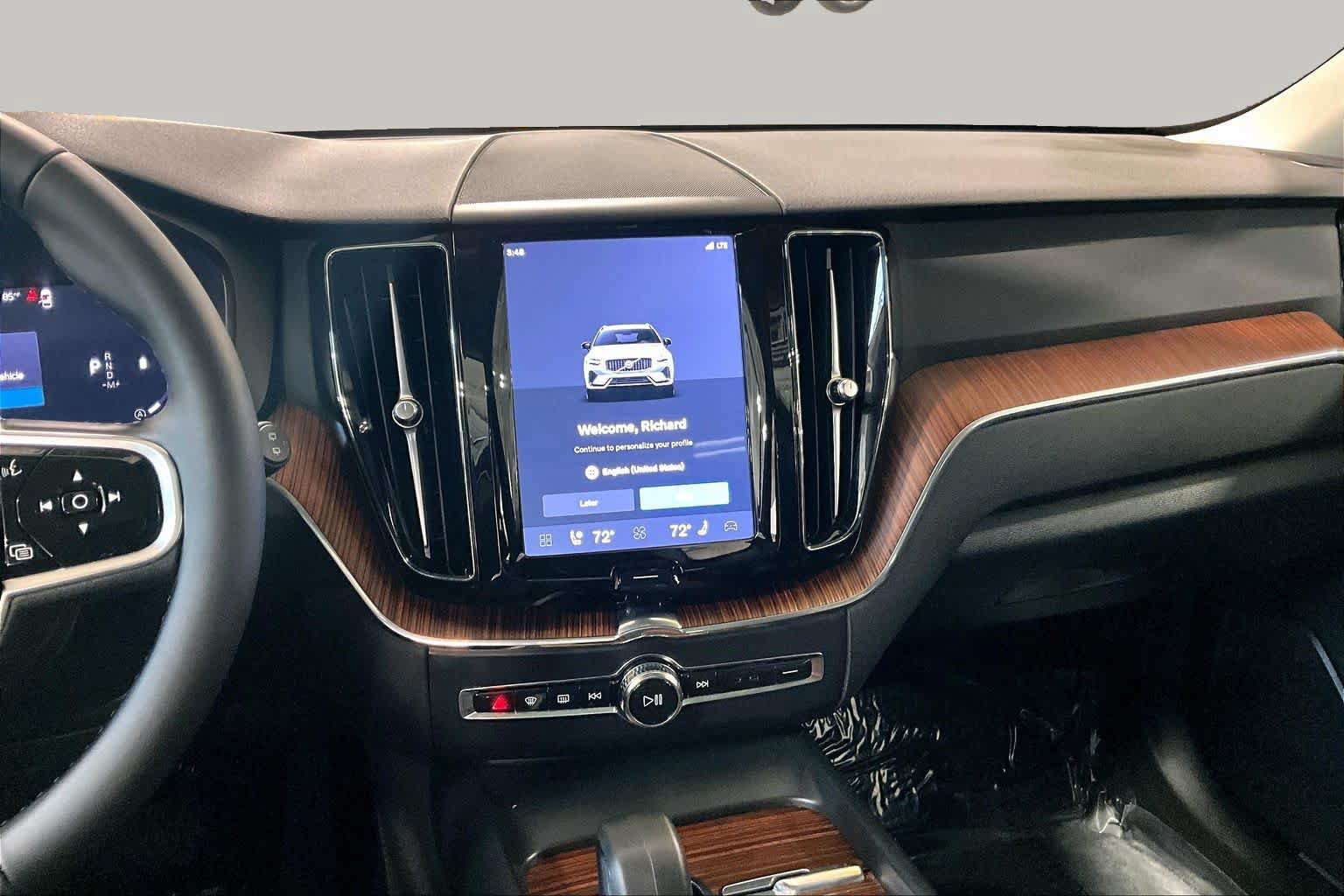 Used 2024 Volvo XC60 B5 Plus w/ Climate Package AWD/4WD image 7