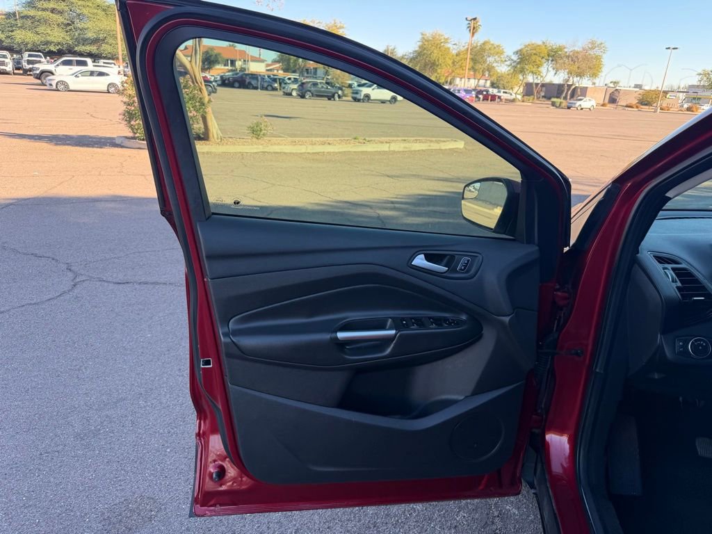 Used 2018 Ford Escape SEL image 21