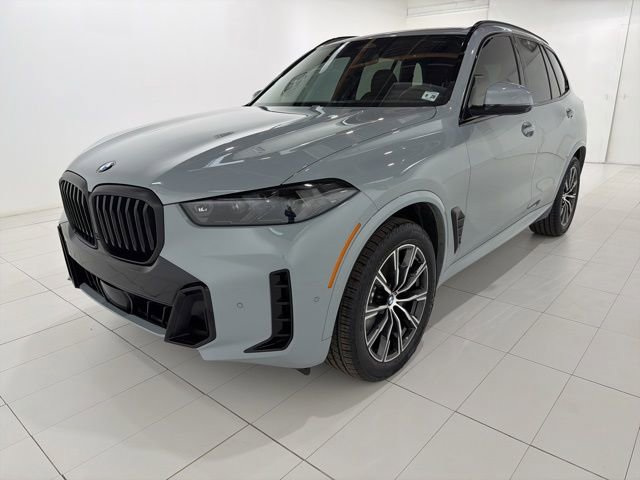 Certified 2024 BMW X5 xDrive40i w/ M Sport Package AWD/4WD image 1