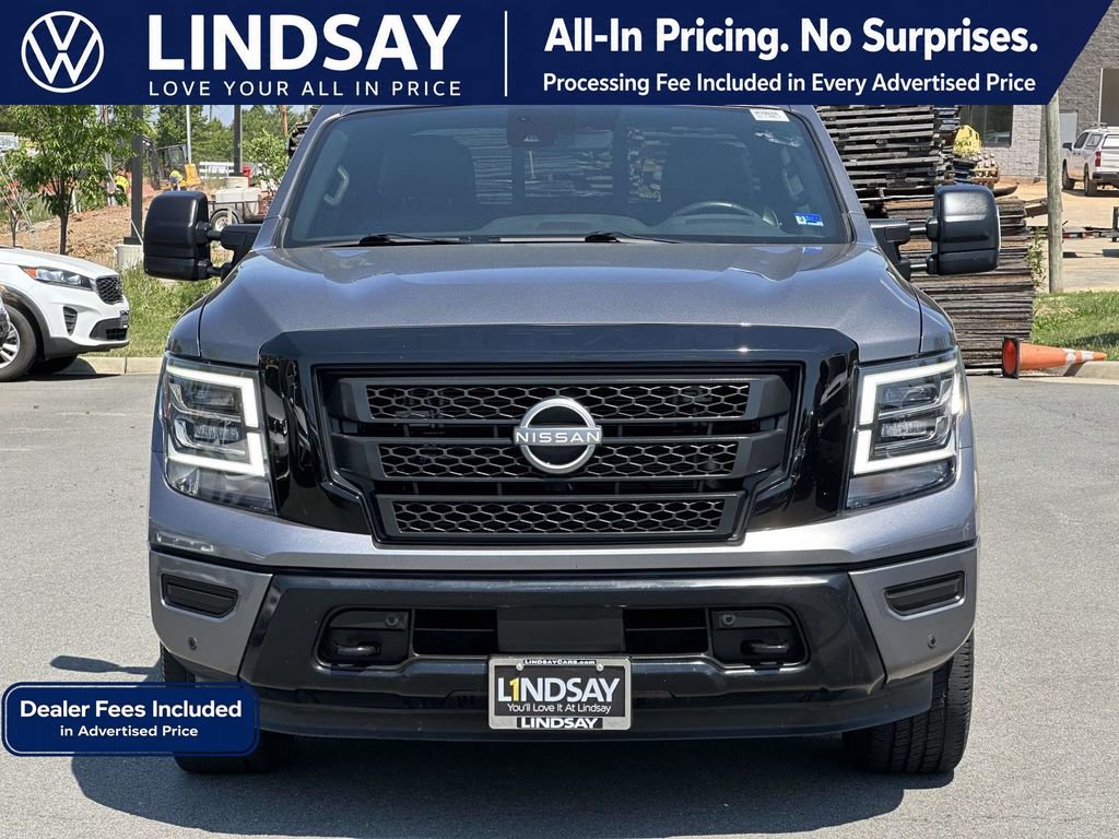 Used 2023 Nissan Titan SV w/ SV Convenience Package AWD/4WD image 3