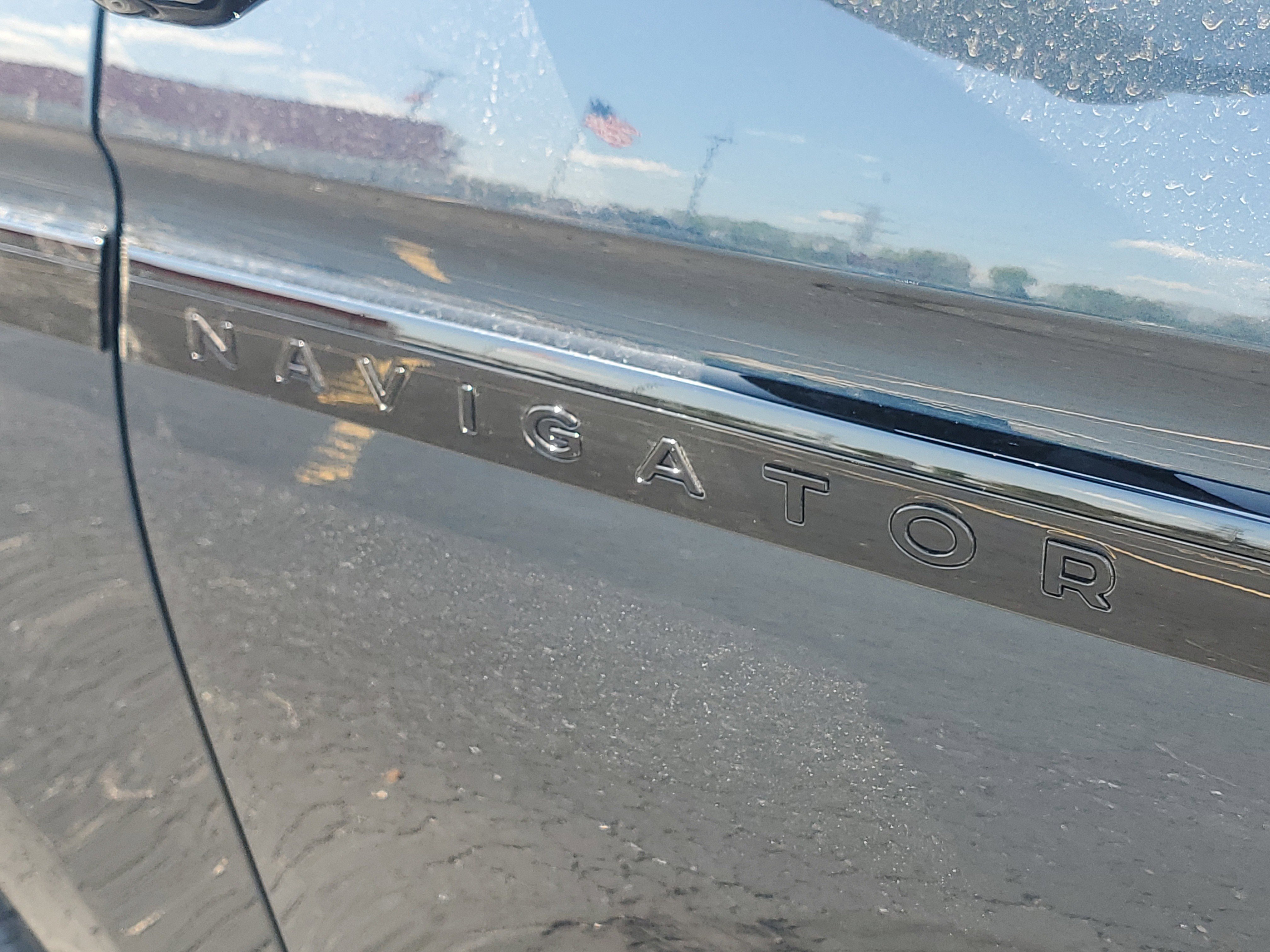 New 2026 Lincoln Navigator L Reserve AWD/4WD image 6