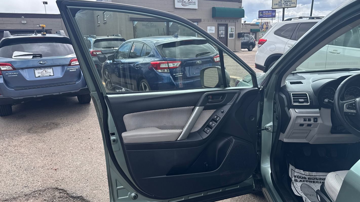 Used 2017 Subaru Forester 2.5i image 10