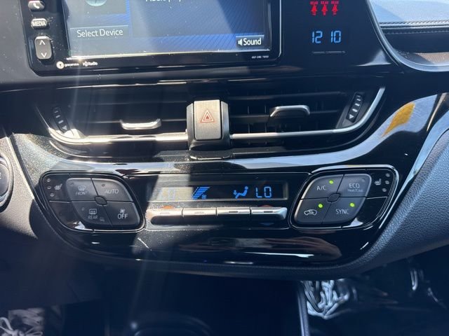 Used 2018 Toyota C-HR XLE FWD image 15