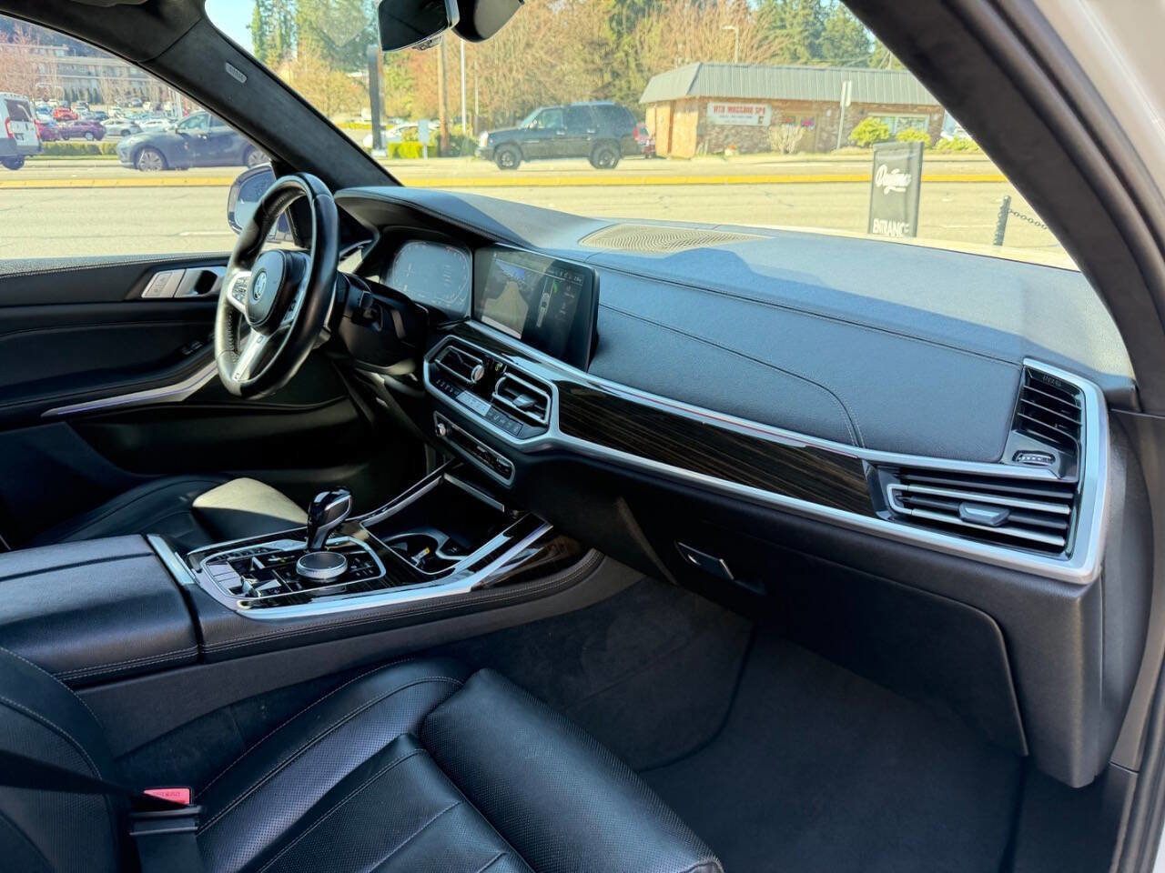 Used 2021 BMW X7 xDrive40i w/ M Sport Package image 20