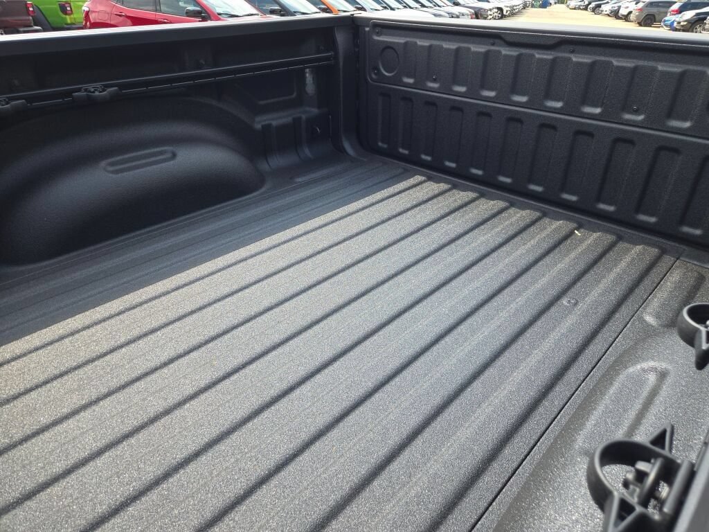 New 2027 RAM 1500 Laramie w/ Night Edition AWD/4WD image 16