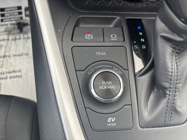 Used 2024 Toyota RAV4 XLE image 31