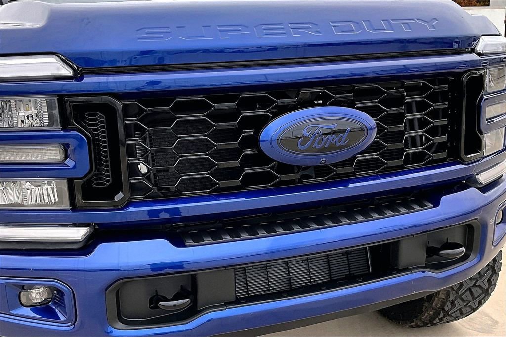 Used 2026 Ford F450 Lariat w/ FX4 Off-Road Package image 36