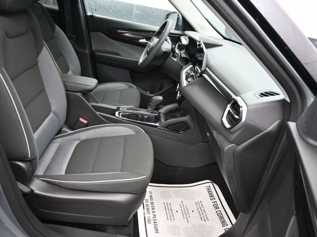 Used 2025 Chevrolet TrailBlazer LT image 8