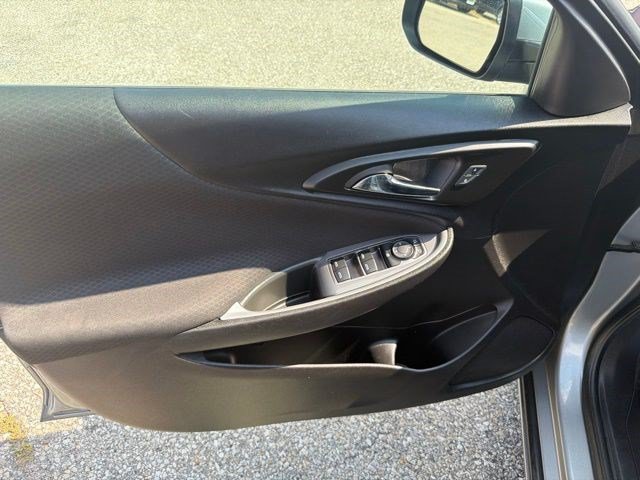 Used 2024 Chevrolet Malibu LT FWD image 11